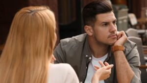 Read more about the article 5 Red Flags Saying You Shouldn’t Go On Another Date With Him After The First One